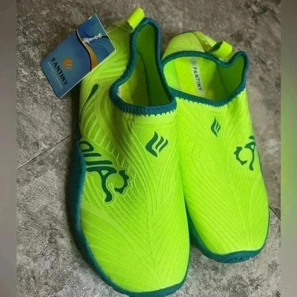 NWT Fantiny water shoes, size 35 or US 3 - Picture 3 of 5